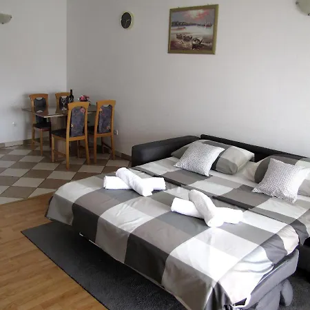 Apartment Klanac *