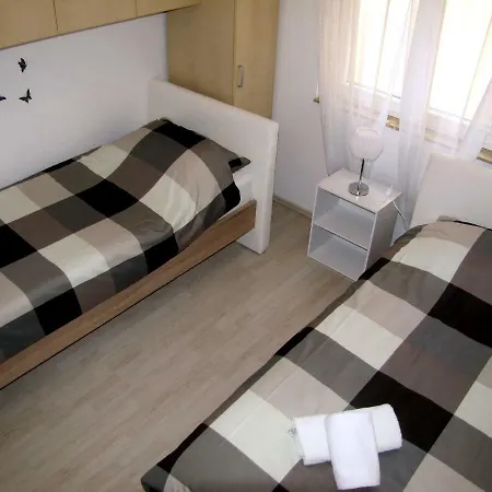 Klanac Apartamento *